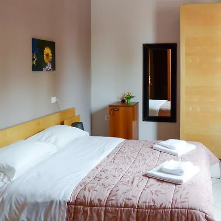 Weekend Guest house 3*