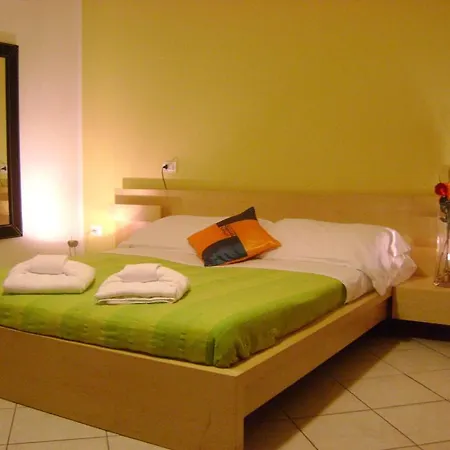 Weekend Guest house 3*
