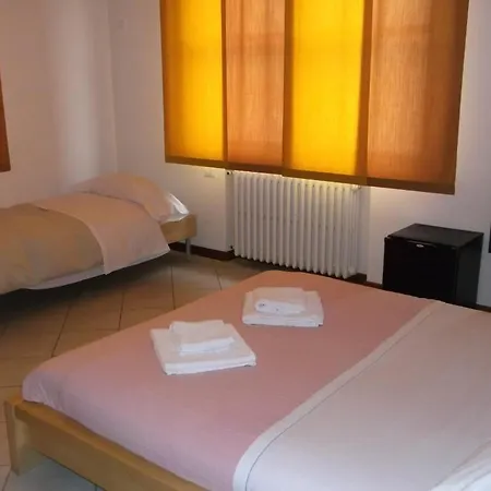 Guest house Weekend 3*